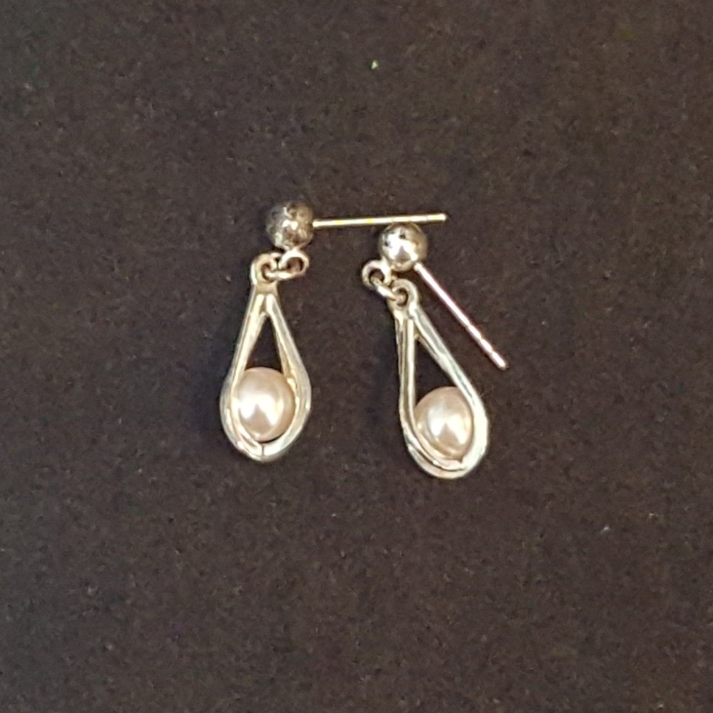 Pearl earrings